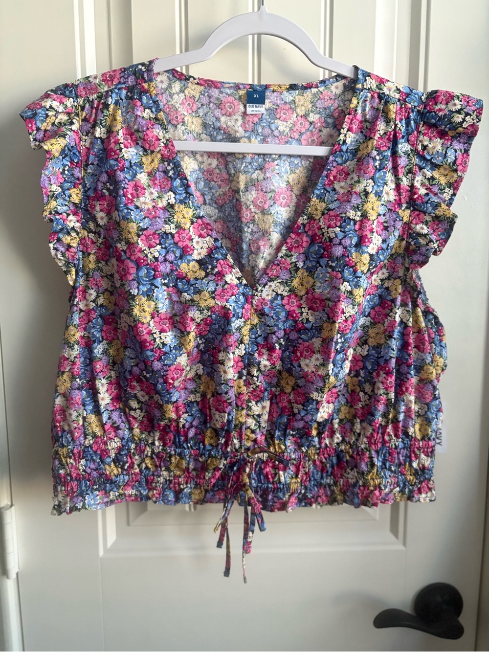 Old Navy Pink Multi Floral V-Neck Smocked Crop Top - Picture 3 of 8